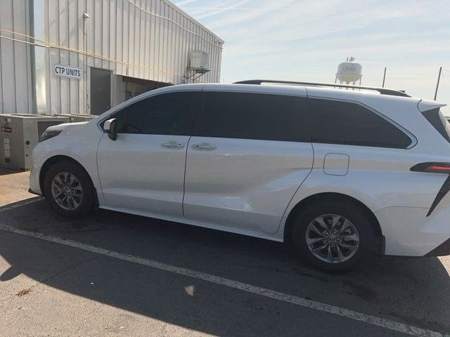 2025 Toyota Sienna XLE