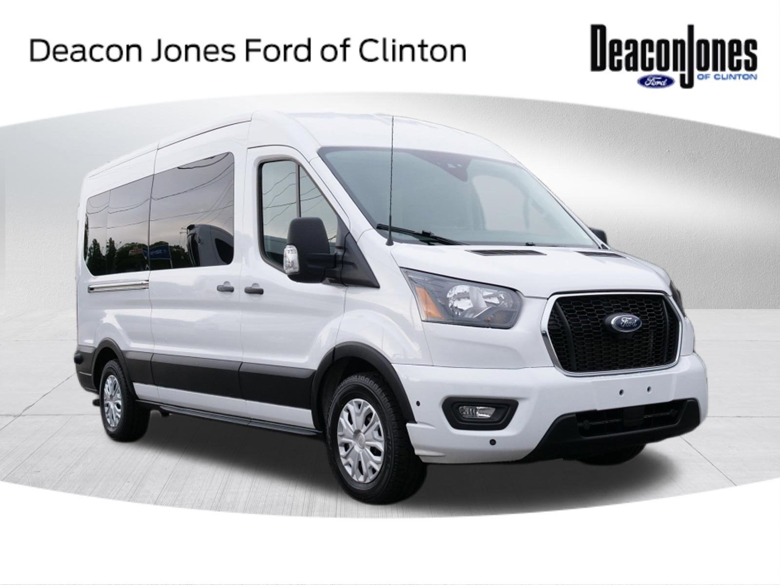 2024 Ford Transit Passenger Wagon Base