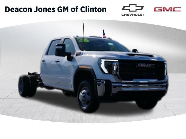2026 GMC Sierra 3500 HD Chassis Cab Pro