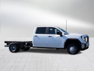 2026 GMC Sierra 3500 HD Chassis Cab Pro