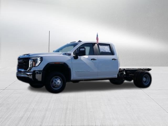 2026 GMC Sierra 3500 HD Chassis Cab Pro